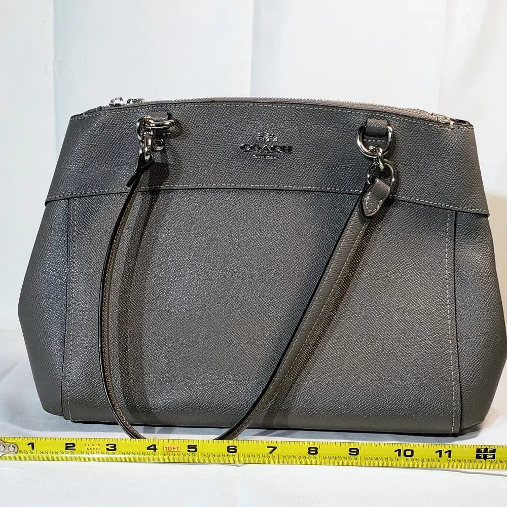Coach-crossgrain Brook mini, carry all hand bag, like new. w/crossbody strap - Picture 13 of 14